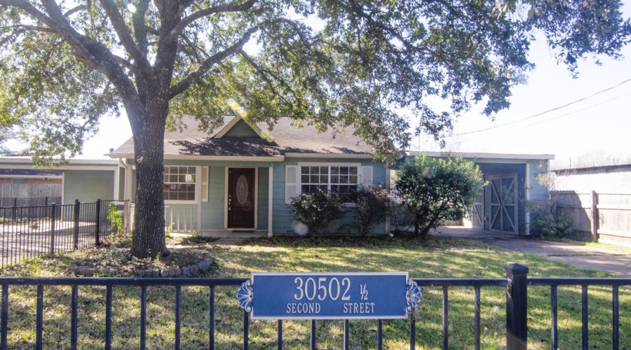 Downtown Fulshear – SOLD!