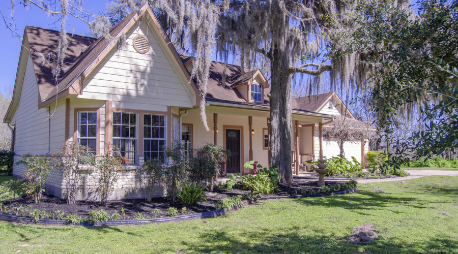 704 Hackamore – SOLD!