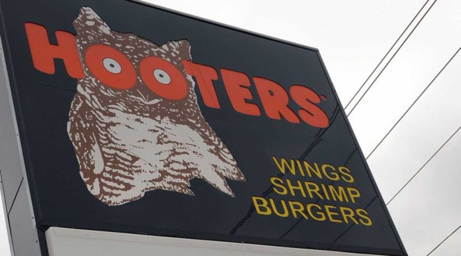 Hooters restaurant breaks ground in Fulshear